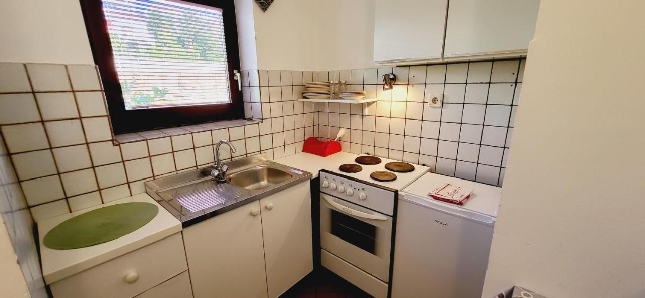 Apartments Italo By El-Pi Tours Нивице Экстерьер фото
