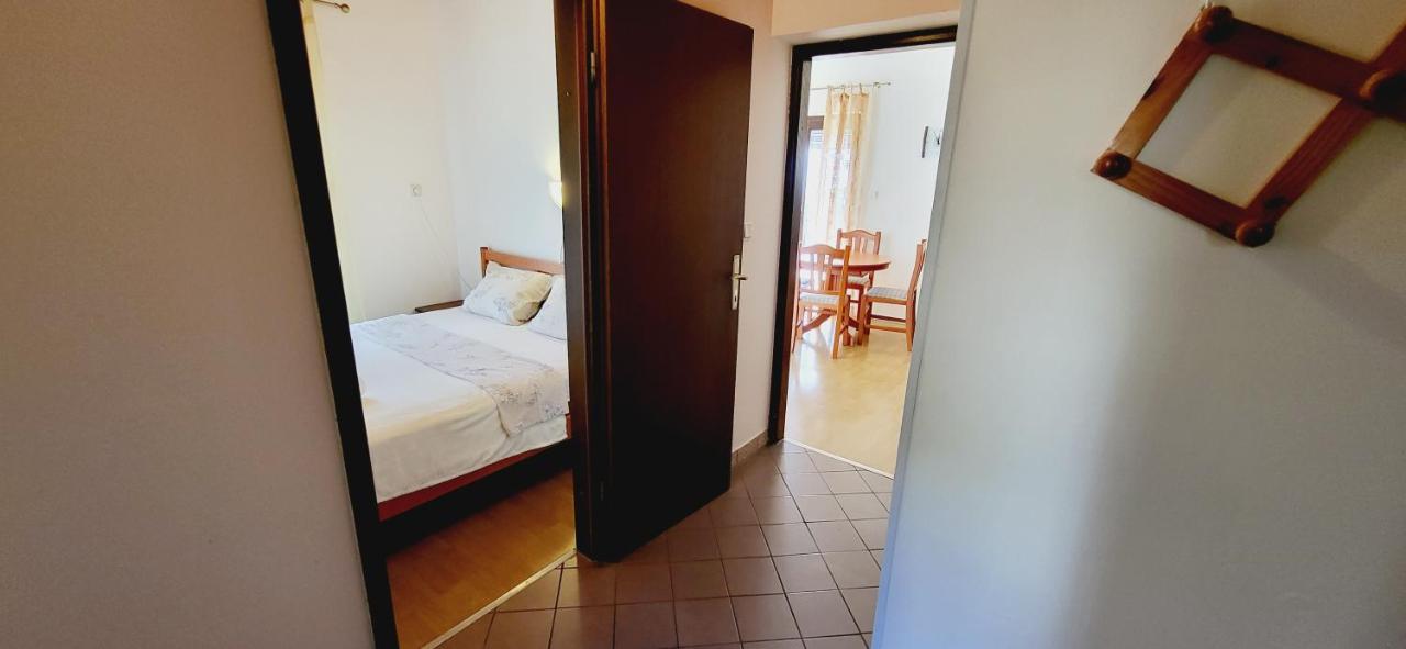 Apartments Italo By El-Pi Tours Нивице Экстерьер фото
